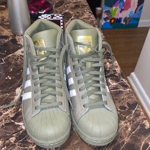 High top shell toe Adidas